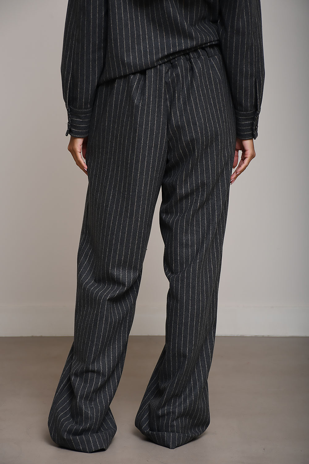Academia Trousers Grey