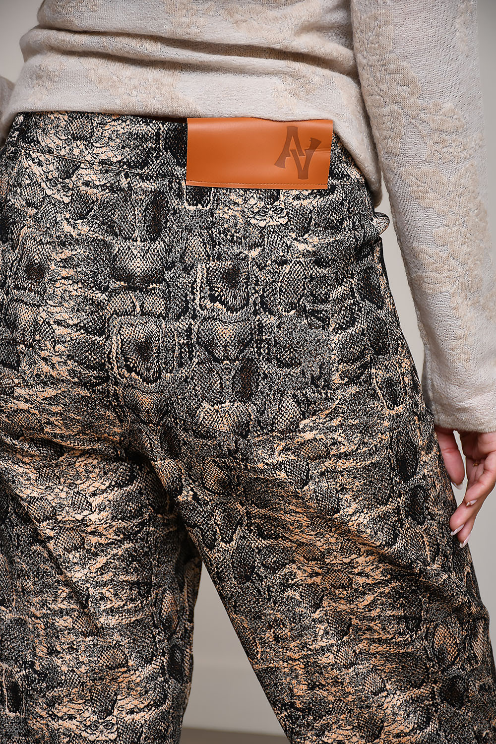 AVDW Trousers Animal print
