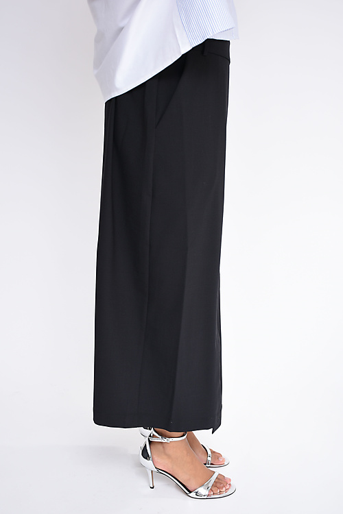 Cordera Skirts Black