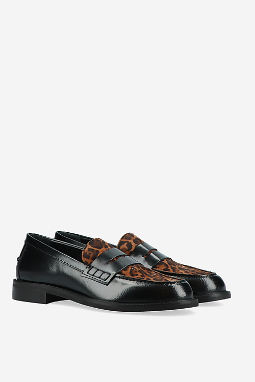 Julia Cerutti Loafers Black