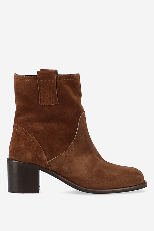 Laura Ricci Laarzen Bruin