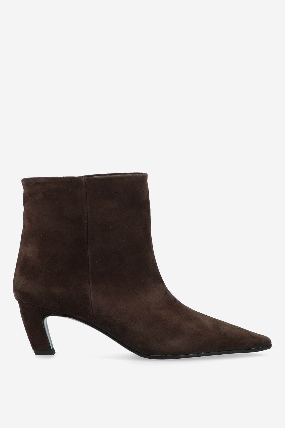 Laura Ricci Laarzen Bruin
