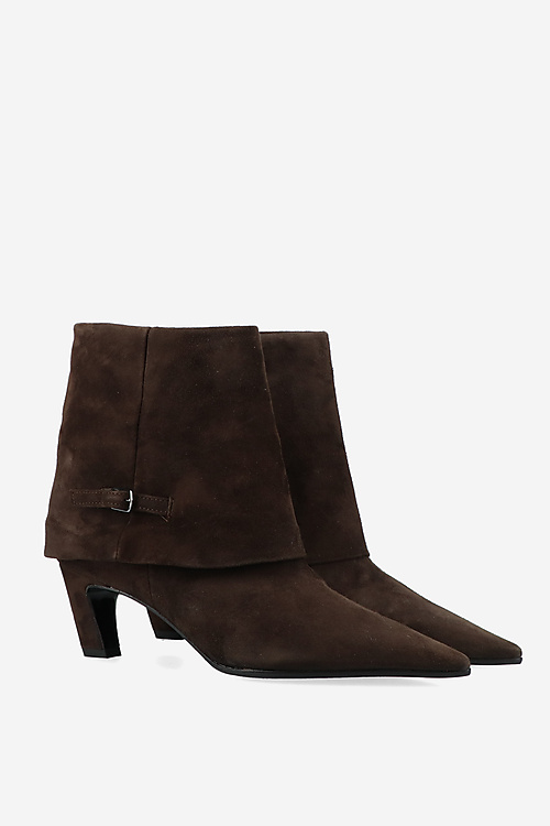 Laura Ricci Laarzen Bruin