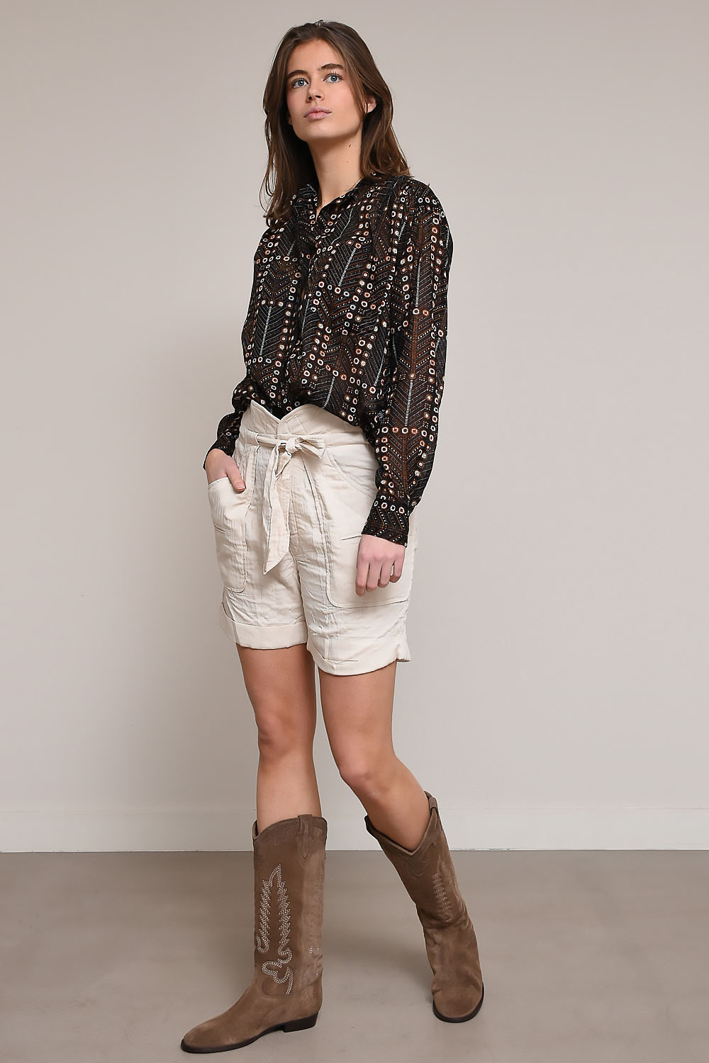 Marant Etoile Shorts Neutral