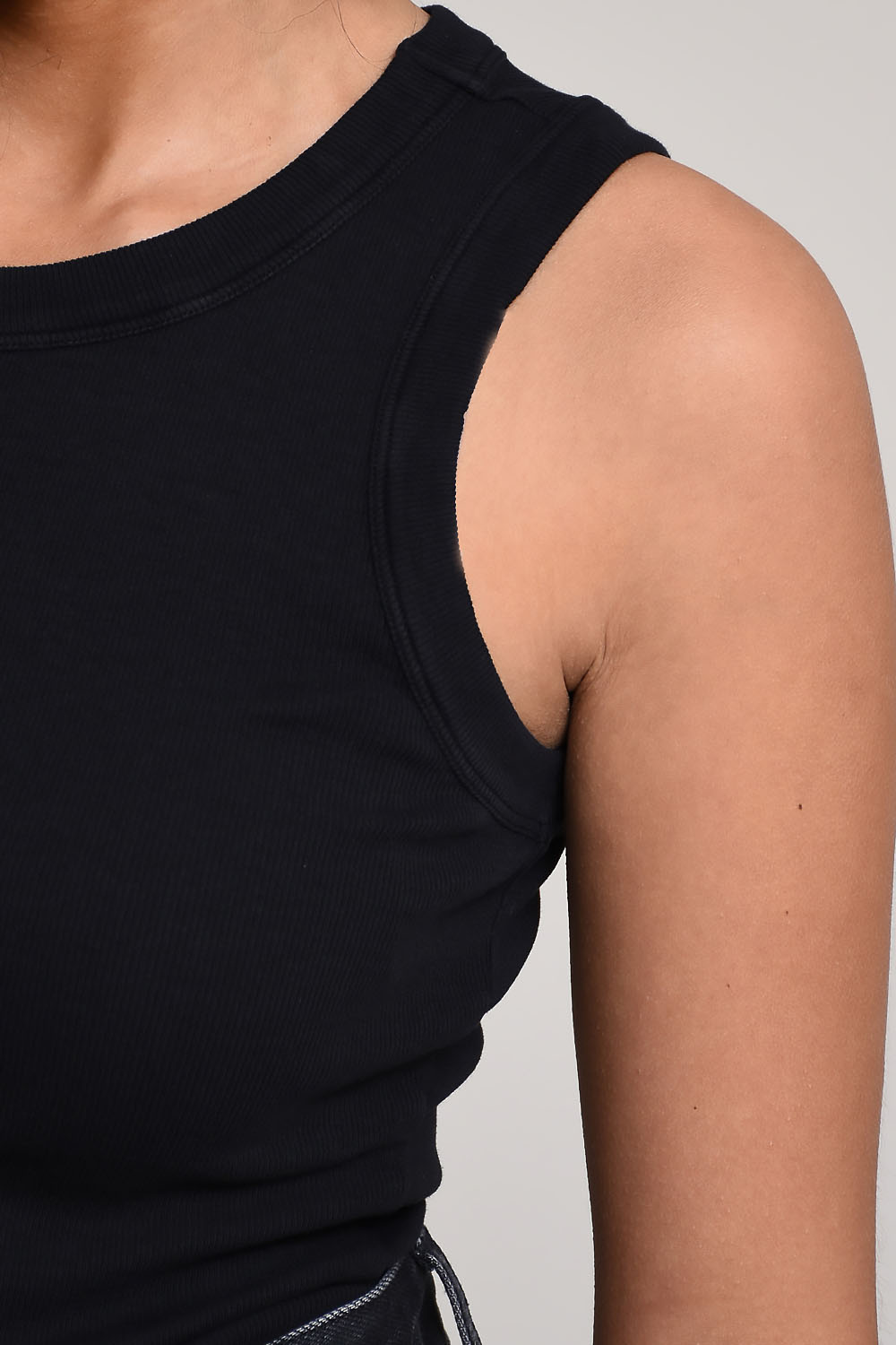Neeve Tops Black