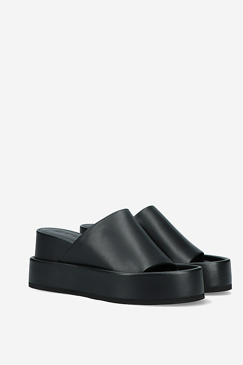 Strategia Sandals Black