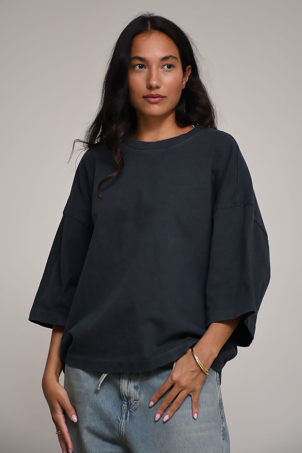 Tenue. Tops Grey