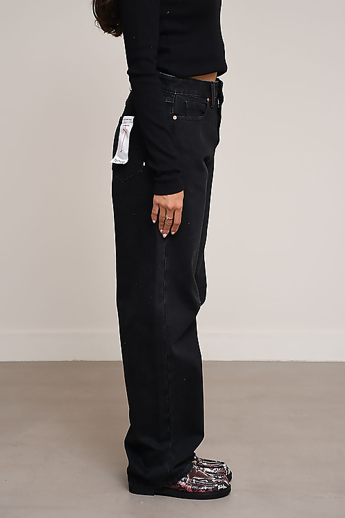 Tenue. Jeans Zwart